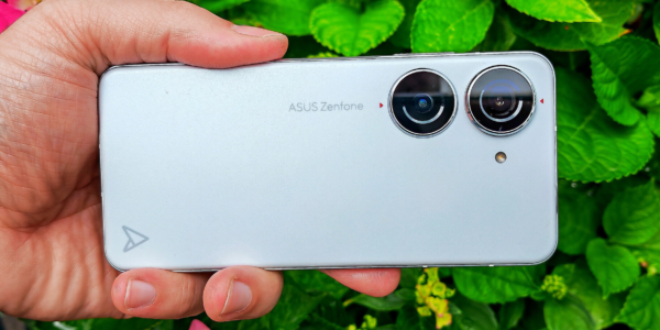 Close-up comparison of Asus Zenfone 10 and Zenfone 9 smartphones, highlighting their similar design features.