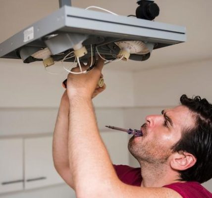 Step-by-step guide on wiring a ceiling fan with light to two switches