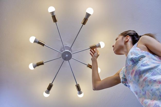 Practical demonstration of connecting a ceiling fan with light to two separate switches