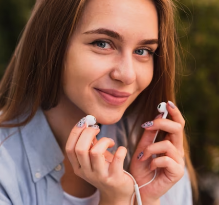 how to charge wireless headphones without a case